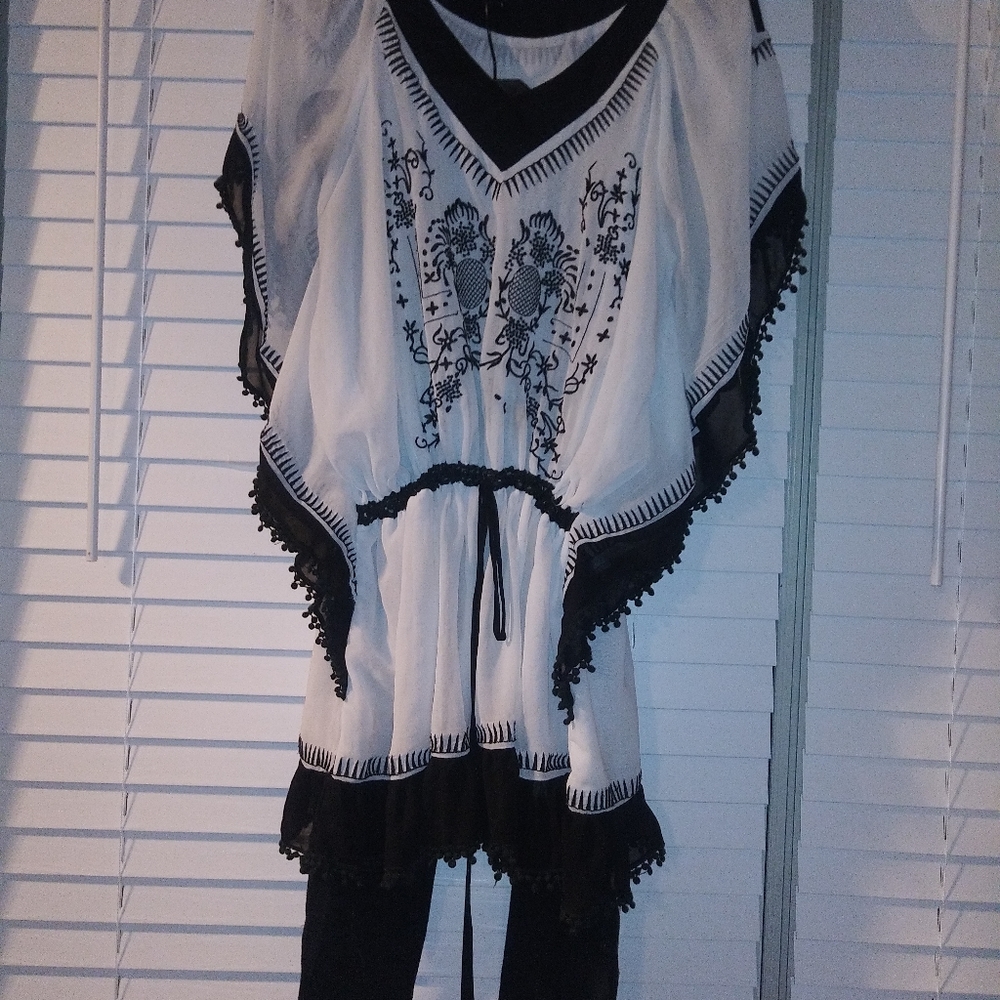 Blouse - Picture 3 of 4